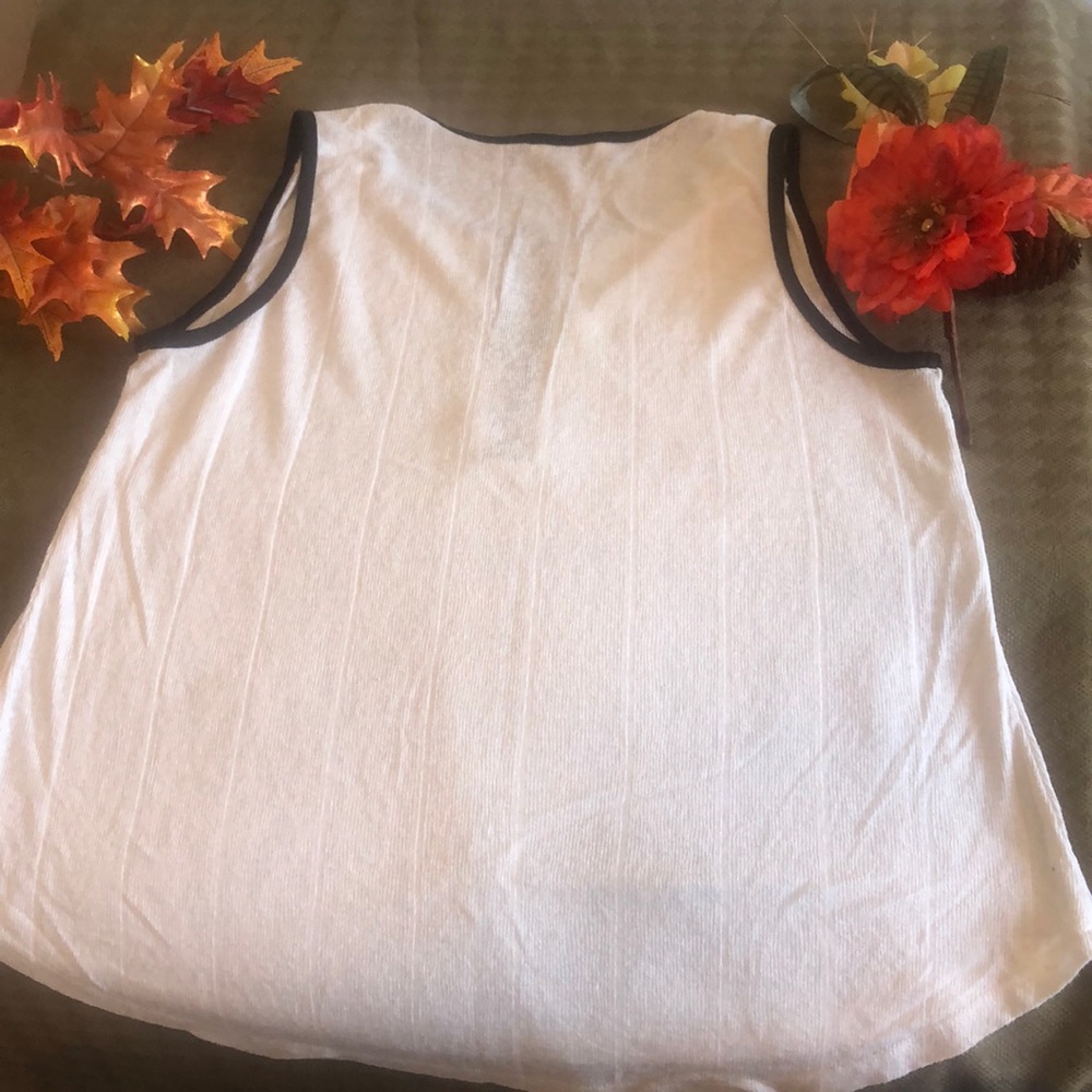 Shirt - Picture 2 of 2